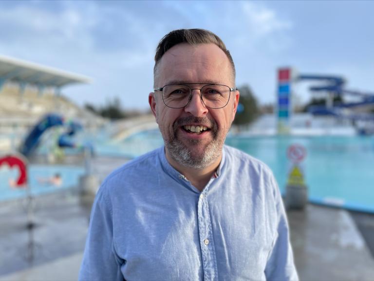 Árni Jónsson, forstöðumaður Laugardalslaugar