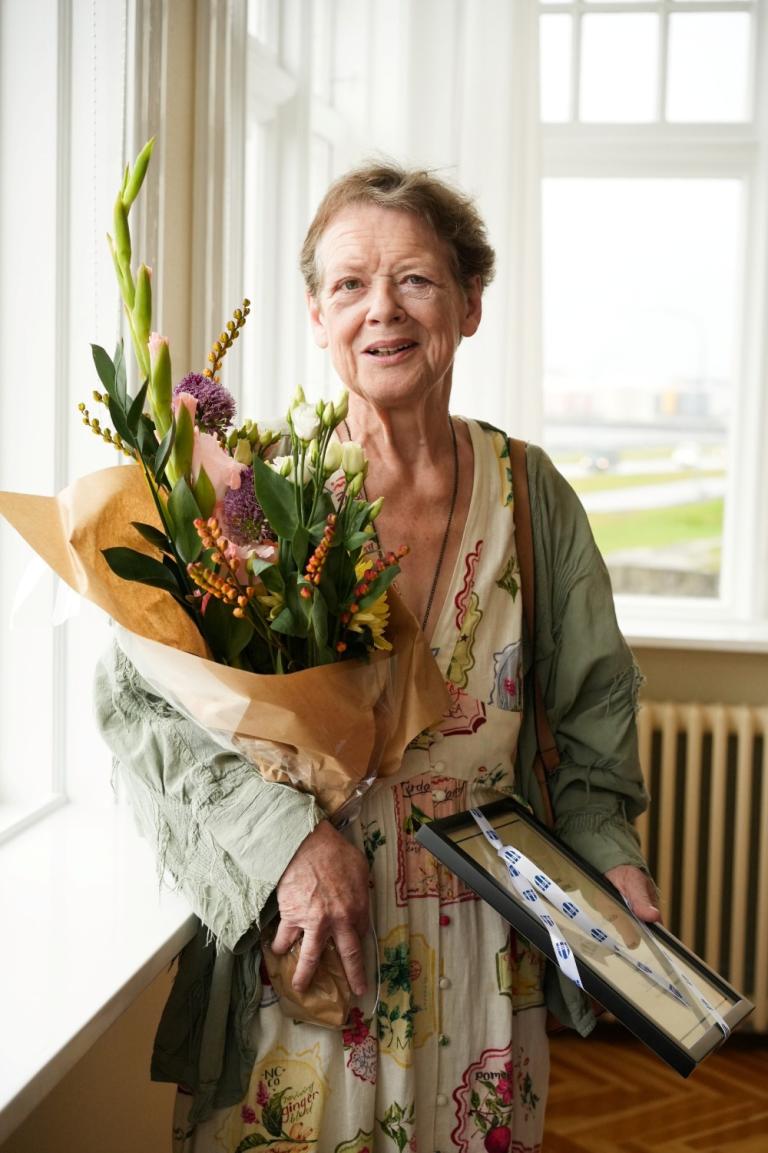 Nanna Rögnvaldardóttir, winner of the Guðrún Helgadóttir Children's Book Award.