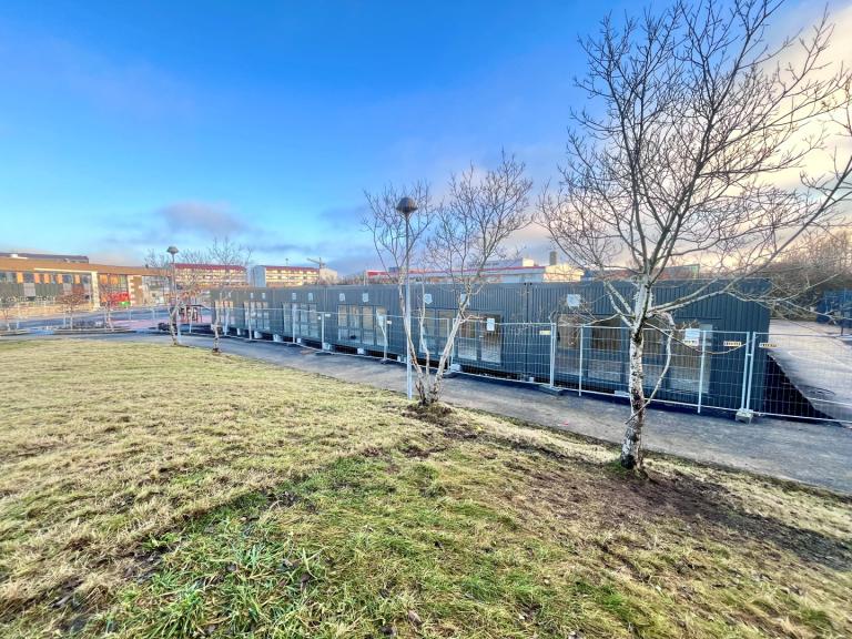 Færanlegar stofur á lóð Hólabrekkuskóla okt 2025