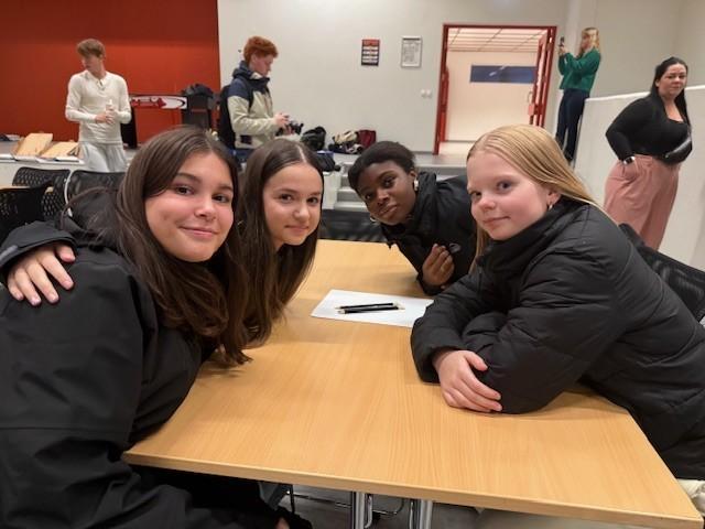 Photo from the teen forum at Ölduselsskóli.