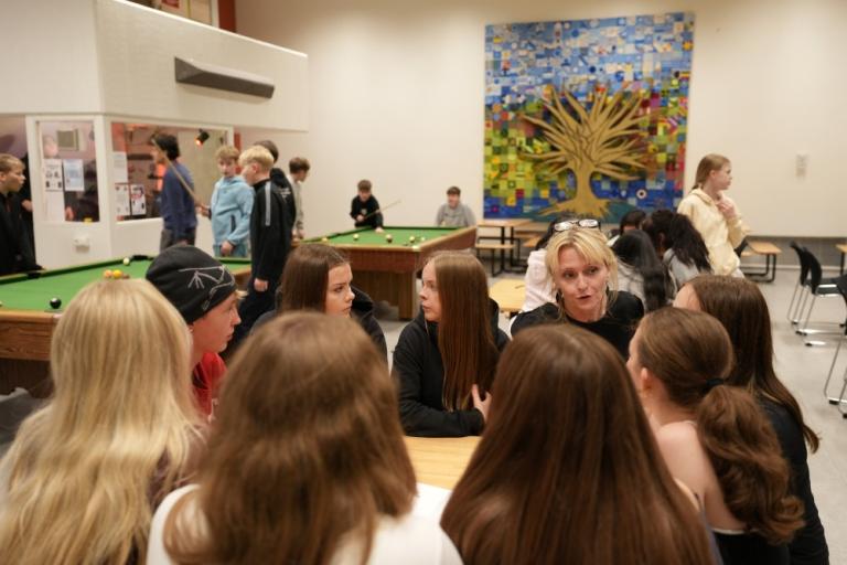 Photo from the teen forum at Ölduselsskóli.