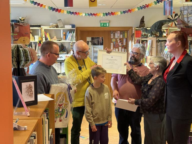 Hvatningarverðlaun afhent í Laugarnesskóla