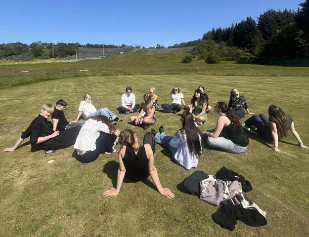 Jafningjafræðarar í hópefli í fyrra sumar.