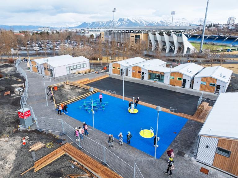 Loftmynd af Skólaþorpinu í Laugardal.