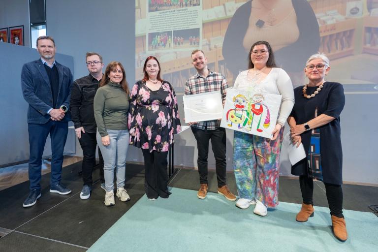 From the recreational activity awards celebration in Reykjavík. Höfuðið í bleyti.