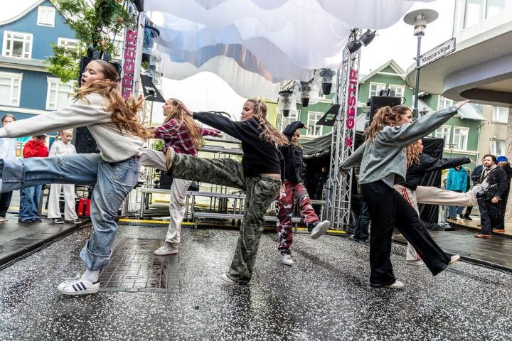 Dans Brynju Péturs sýndi glæsileg dansspor á setningu Mennigarnætur í morgun