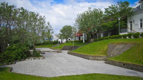 Bakarabrekkan við Lækjargötu.