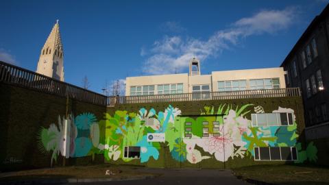 100og1 félagsmiðstöð