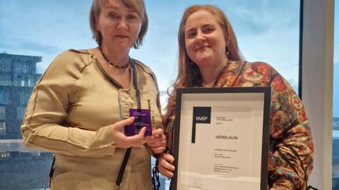 Jóhanna Guðrún Árnadóttir and Helga Maureen Gylfadóttir, Reykjavík City Museum staff members, with the award