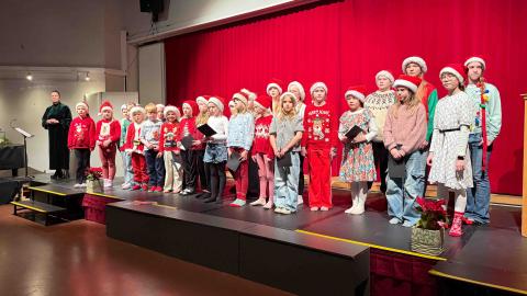 Mynd frá 70 ára afmæli Hlíðaskóla