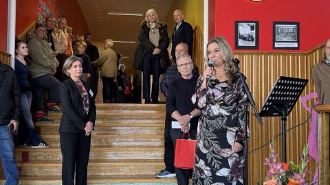 Harpa Reynisdóttir skólastjóri flytur ræðu.