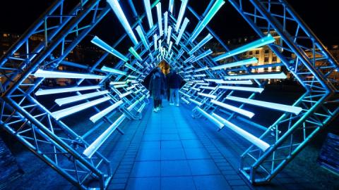The light art installation Ljóslifandi at Austurvöllur