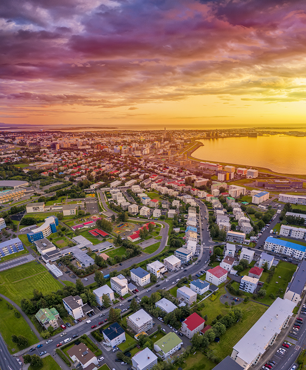 Sólarlag yfir Reykjavík.
